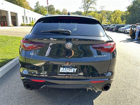 Used 2022 Alfa Romeo Stelvio Veloce image 26