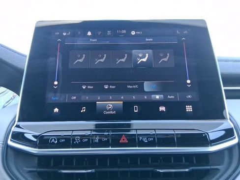 Used 2025 Jeep Compass Limited AWD/4WD image 26