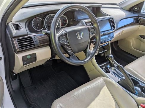 Used 2017 Honda Accord EX-L image 10