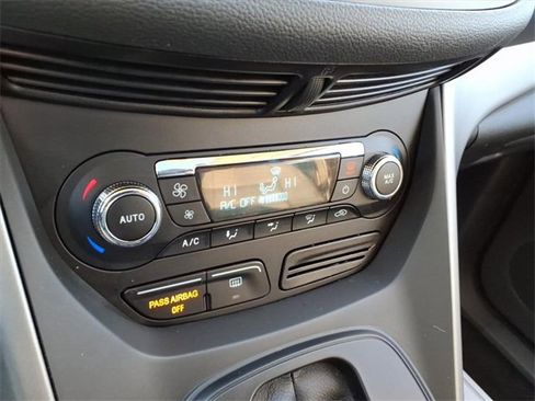 Used 2015 Ford Escape SE w/ Equipment Group 201A image 21