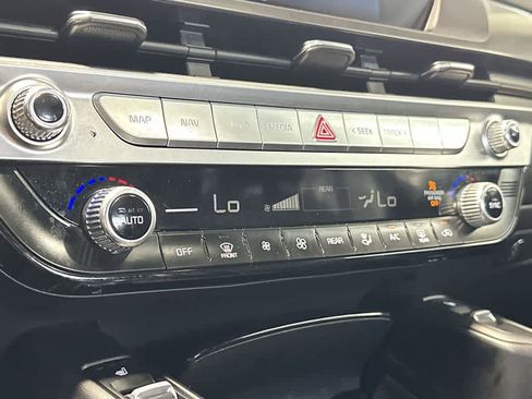Certified 2024 Kia Telluride S w/ S Sunroof Package FWD image 20