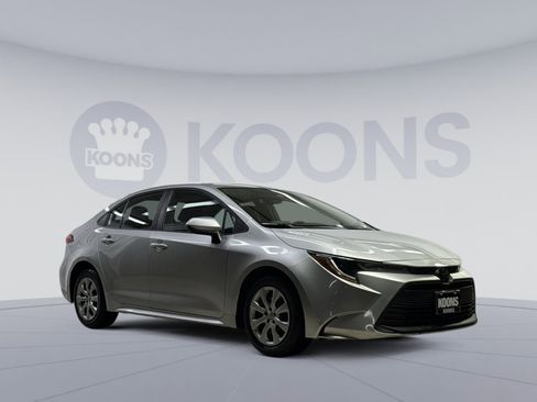 Used 2023 Toyota Corolla LE image 14
