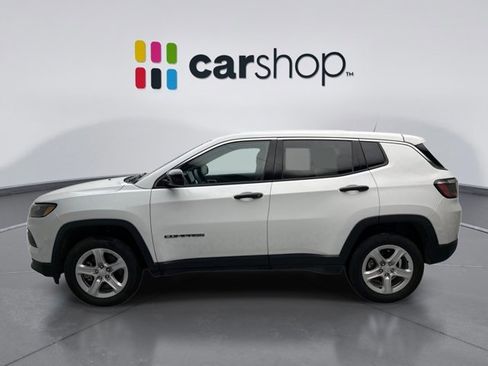 Used 2023 Jeep Compass Sport image 2
