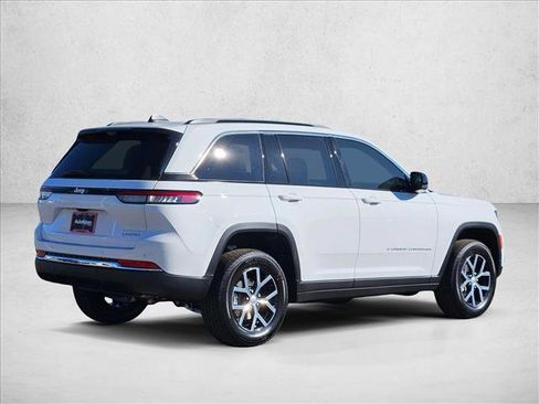New 2025 Jeep Grand Cherokee Limited w/ Luxury Tech Group II image 2