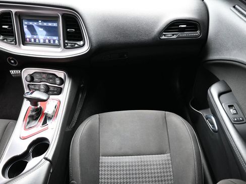 Used 2019 Dodge Challenger R/T w/ Driver Convenience Group RWD image 37