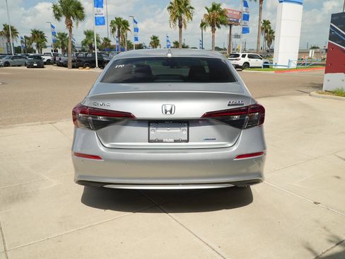 Used 2025 Honda Civic Sport Touring image 6