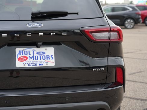Used 2024 Ford Escape ST-Line w/ Tech Pack #1 AWD/4WD image 13