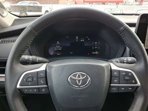 Used 2024 Toyota Grand Highlander Limited image 24
