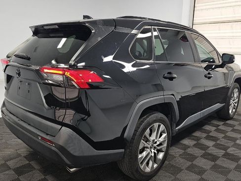 Used 2022 Toyota RAV4 XLE Premium FWD image 3
