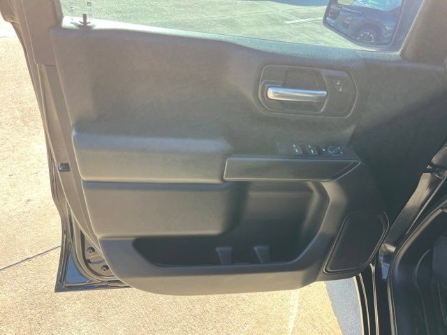 Used 2020 Chevrolet Silverado 1500 Custom w/ Custom Value Package RWD image 11