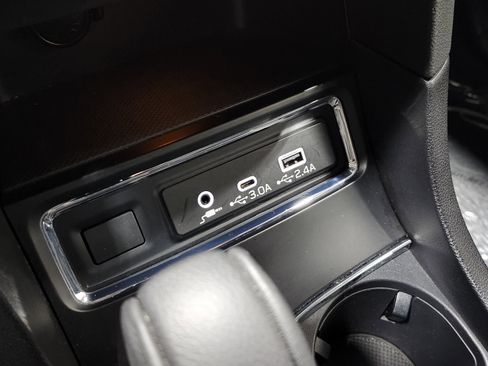 Used 2025 Subaru Ascent Premium image 10