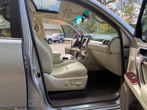 Used 2013 Lexus GX 460 Premium image 61