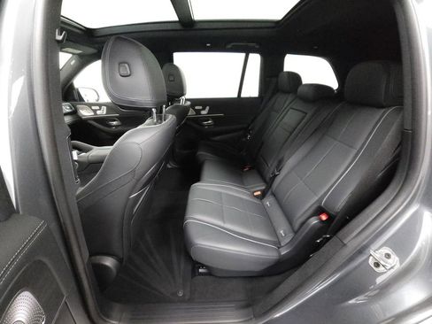 Used 2024 Mercedes-Benz GLS 450 4MATIC image 29