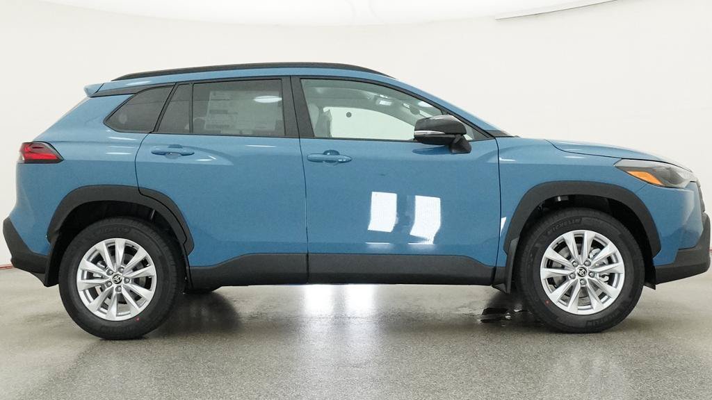 New 2026 Toyota Corolla Cross LE FWD image 30