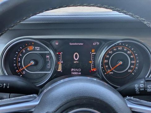 Used 2019 Jeep Wrangler Unlimited Sahara AWD/4WD image 11