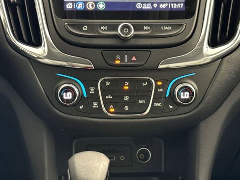 Used 2023 Chevrolet Equinox LT FWD image 20