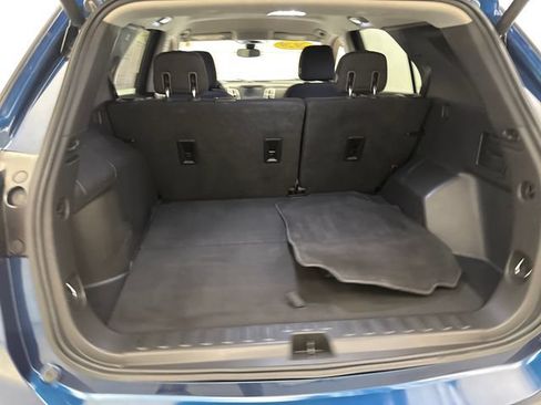 Used 2020 Chevrolet Equinox LT FWD image 23