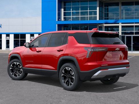 New 2026 Chevrolet Equinox LT w/ Convenience Package II image 3