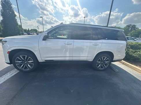 Used 2022 Cadillac Escalade Sport w/ Touring Package AWD/4WD image 5