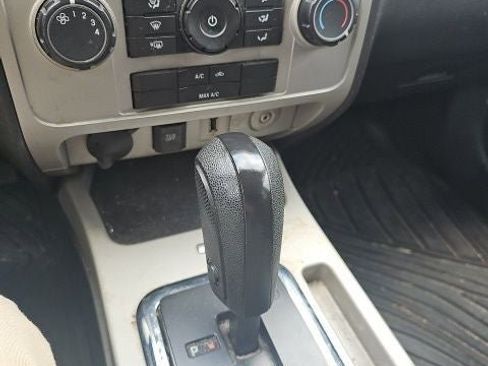 Used 2012 Ford Escape XLT image 8