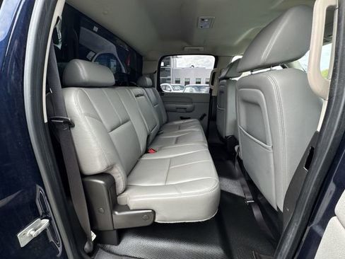 Used 2009 Chevrolet Silverado 1500 W/T AWD/4WD image 23