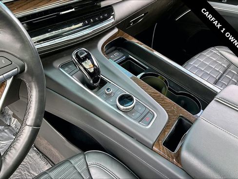 Used 2023 Cadillac Escalade ESV Sport Platinum w/ LPO, ONYX Package image 17