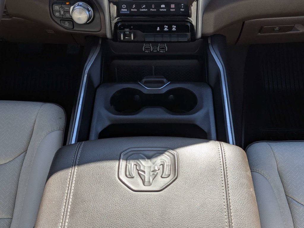 Used 2025 RAM 1500 Laramie AWD/4WD image 17