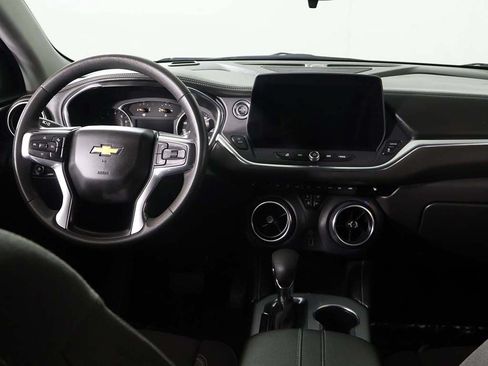 Used 2025 Chevrolet Blazer LT FWD image 29