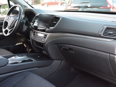 Used 2025 Honda Ridgeline Sport image 20