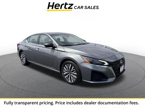 Used 2025 Nissan Altima 2.5 SV FWD image 1
