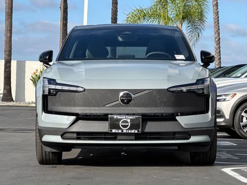 New 2026 Volvo EX30 Cross Country Ultra image 8