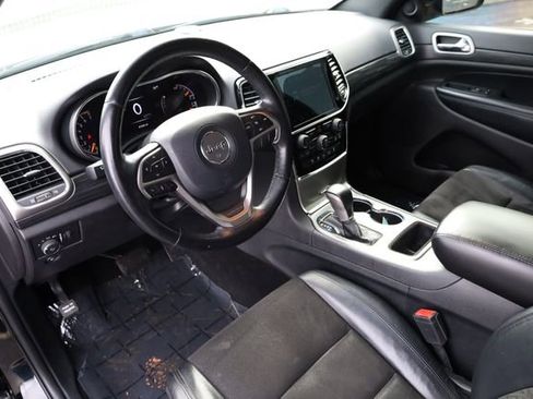 Used 2020 Jeep Grand Cherokee Altitude image 10