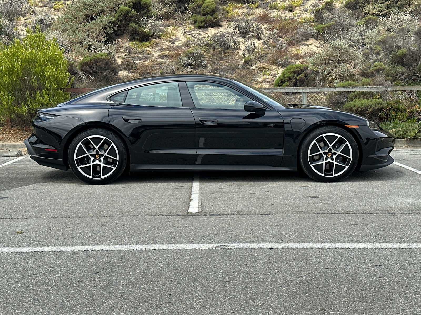 New 2025 Porsche Taycan AWD/4WD image 9