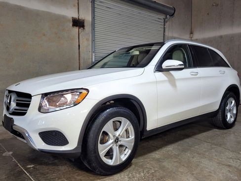 Used 2018 Mercedes-Benz GLC 300 image 5