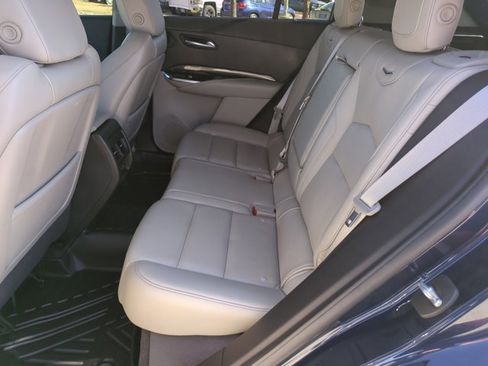 Used 2020 Cadillac XT4 Premium Luxury w/ Cold Weather Package FWD image 20