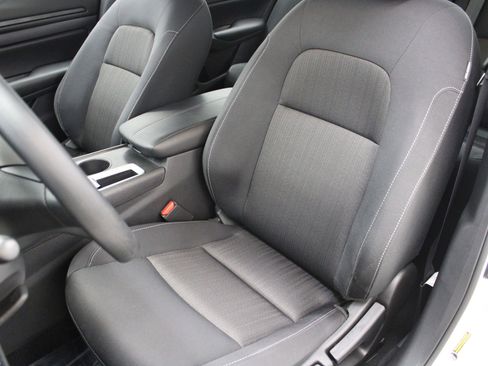 Used 2025 Nissan Altima 2.5 S FWD image 14