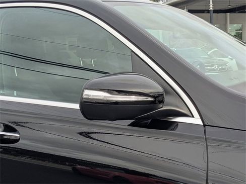 Used 2023 Mercedes-Benz GLS 450 4MATIC image 13