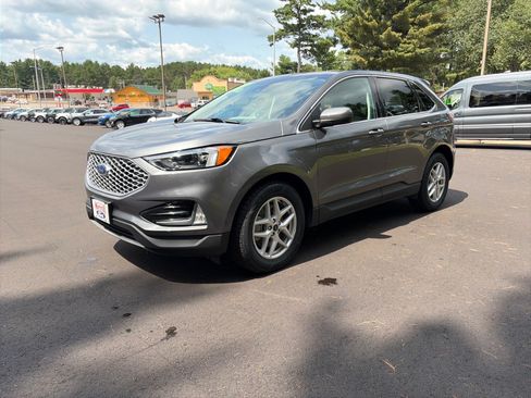Used 2023 Ford Edge SEL w/ Convenience Package AWD/4WD image 3