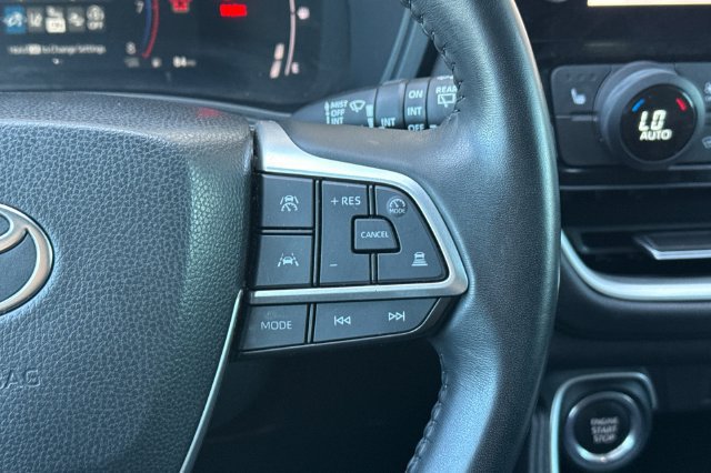 Used 2024 Toyota Grand Highlander AWD image 32