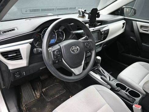 Used 2014 Toyota Corolla LE FWD image 11