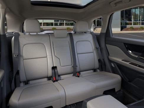 New 2026 Lincoln Corsair Reserve image 11