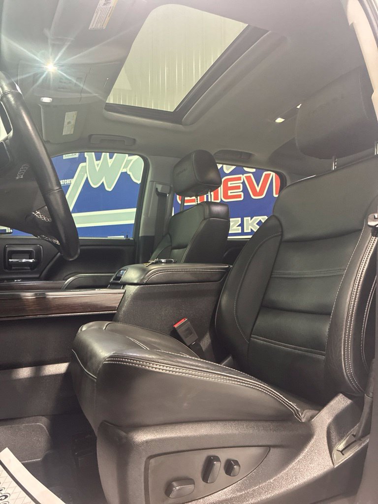 Used 2018 GMC Sierra 1500 Denali w/ Denali Ultimate Package AWD/4WD image 12