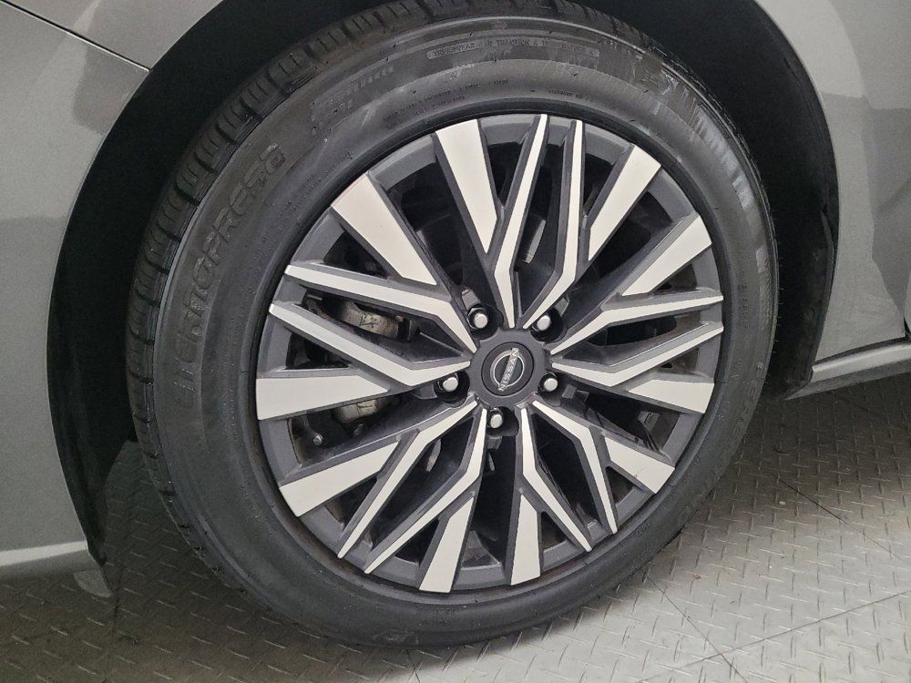 Used 2024 Nissan Altima 2.5 SV FWD image 31