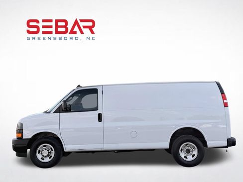 Used 2020 Chevrolet Express 2500 w/ Driver Convenience Package RWD image 10