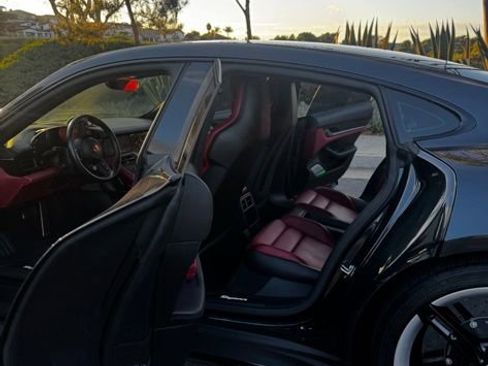 Used 2020 Porsche Taycan Turbo S image 12