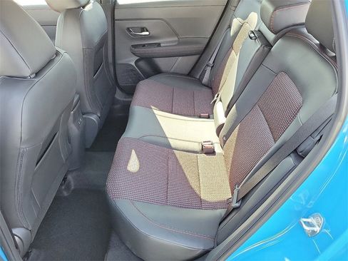 New 2025 Nissan Kicks SR image 12