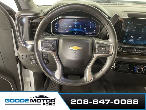 Used 2024 Chevrolet Silverado 3500 LT w/ Convenience Package image 11