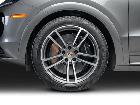 Used 2023 Porsche Cayenne Turbo AWD/4WD image 21