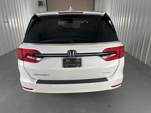 Used 2022 Honda Odyssey Elite image 6