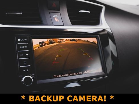 Used 2019 Nissan Sentra SV image 3